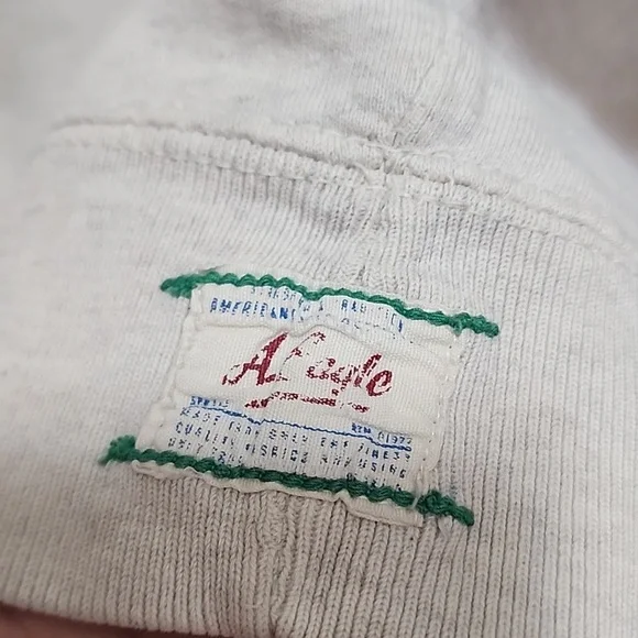 American Eagle Outfitters Pullover - Picture 3 of 7